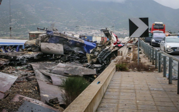 Σύγκρουση τρένων στα Τέμπη: Οι φορείς που παρέχουν ψυχολογική υποστήριξη σε θύματα και συγγενείς