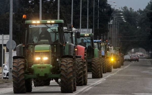 Άνοιξαν Δερβένι και Μάλγαρα οι αγρότες-Ανοικτές οι σήραγγες των Τεμπών