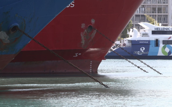 Βλάβη σε πλοίο από Θεσσαλονίκη για Πειραιά