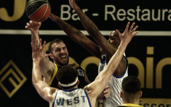 Μπάσκετ: Ήττα για τον Άρη σε ματς-θρίλερ στην Καρδίτσα (βίντεο)