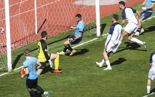 Super League 2: Επανεκκίνηση του Ηρακλή με έξι γκολ σε ματς-παρωδία που διεκόπη