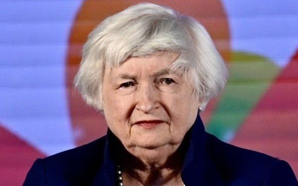 «Mε το πιστόλι της χρεοκοπίας στον κρόταφο οι ΗΠΑ»