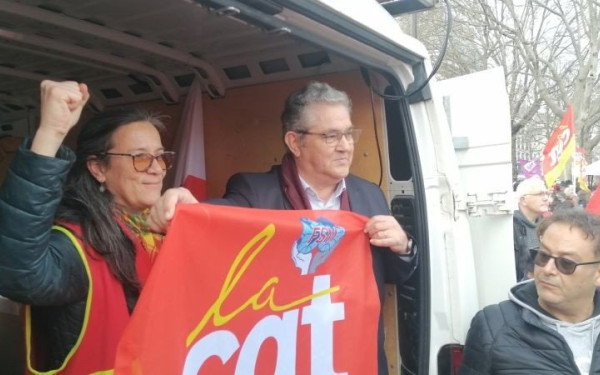 Δ. Κουτσούμπας: Συγκλονιστικές οι εικόνες στη Γαλλία, βλέπεις την αστείρευτη δύναμη της εργατικής τάξης