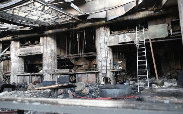 Πυρκαγιά σε εστιατόριο στη Νέα Σμύρνη - Απεγκλωβίστηκαν πέντε άτομα (βίντεο, φωτ.)