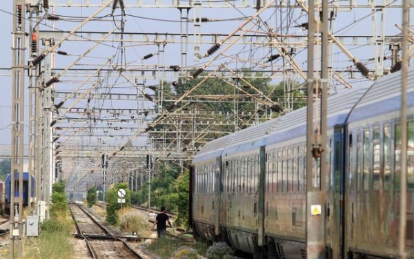 Κλέβουν τον χαλκό από τις ράγες και τον «ξεπλένουν» στα χυτήρια