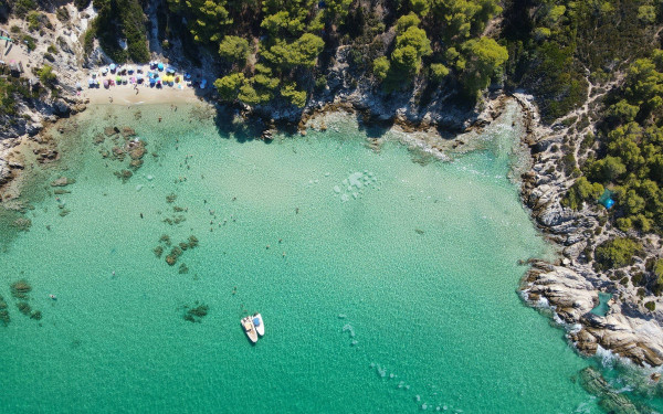 Χαλκιδική: H σεζόν αρχίζει, ο τουρισμός... οπλίζει - Προσδοκίες για επανάληψη των ρεκόρ του 2019