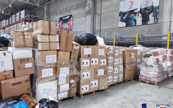 Ανθρωπιστική βοήθεια για τους σεισμόπληκτους της Τουρκίας παρέδωσαν οι Πρόσκοποι της Θεσσαλονίκης (φωτ.)