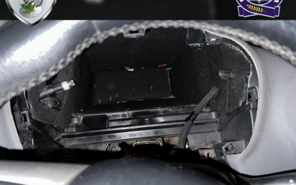 Έκρυβε κοκαΐνη στο ταμπλό του αυτοκινήτου - Μετέφερε ναρκωτικά από Αθήνα σε Βόλο και Θεσσαλονίκη (φωτ.)