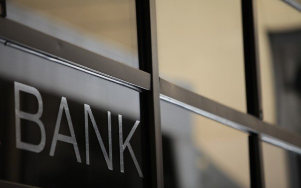 Tα «πάθη» των δανειοληπτών, τα υπερκέρδη των τραπεζών 