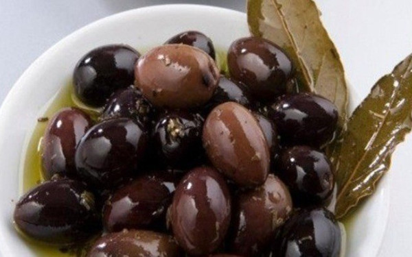 Βιολογικές ελιές «καλαμών» από τη Σπάρτη σε κάψουλα, ως συμπλήρωμα διατροφής για τη μείωση της χοληστερόλης	