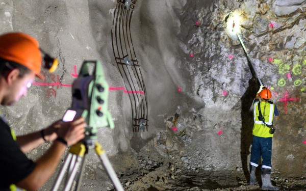 Ο ρόλος των κρίσιμων πρώτων υλών στην προώθηση της ενεργειακής μετάβασης