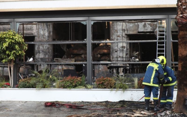 Νέα Σμύρνη: Το Τμήμα Δίωξης Εκβιαστών ανέλαβε την υπόθεση του εμπρησμού του εστιατορίου 