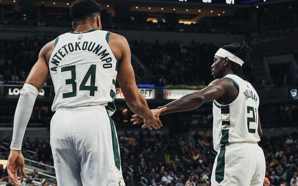 ΝΒΑ: Αντετοκούνμπο και Χόλιντεϊ έκαναν τα... δικά τους (βίντεο)