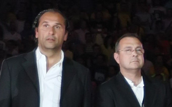 Τζον Κόρφας: «Ω, Μπάνε Μπάνε!» (βίντεο)