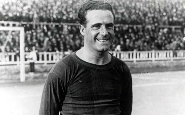 Έκτορ Σκαρόνε: Ο... προπολεμικός Πελέ και αρτίστας των γηπέδων που «μάγευε» την μπάλα (βίντεο)