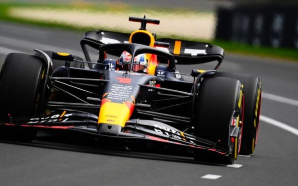 Φόρμουλα 1: Ασυναγώνιστος και στη Μελβούρνη ο Φερστάπεν