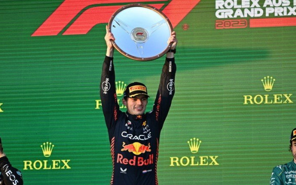 Φόρμουλα 1: Στην αναμπουμπούλα ο Φερστάπεν χαίρεται (βίντεο)