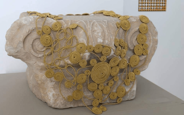 Κοζάνη: Η γυναίκα που με μια... χρυσοκλωστή ενώνει την αρχαιότητα με τις Λαζαρίνες, την Αθήνα με το Παρίσι (φωτ.)