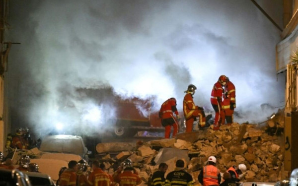 Μασσαλία: Φόβοι ότι οκτώ άνθρωποι βρίσκονται κάτω από τα ερείπια μετά την κατάρρευση δύο κτιρίων