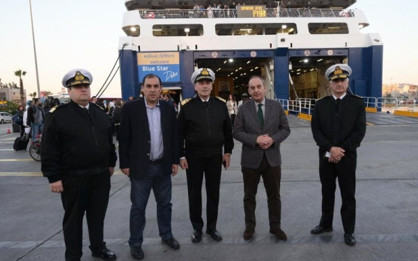 Στο λιμάνι του Πειραιά ο Γ. Πλακιωτάκης: «Σταθερή προτεραιότητα η ασφάλεια των επιβατών» (βίντεο)