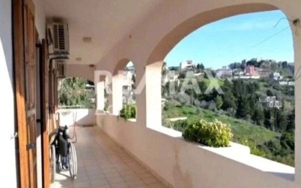 Πωλητήριο στο σπίτι στην Αλόννησο έβαλαν οι γονείς της Καρολάιν Κράουτς (φωτ.)