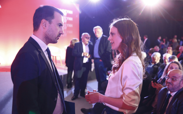 ΣΥΡΙΖΑ: Αχτσιόγλου στηρίζει και ο Αλ. Χαρίτσης (φωτ.)