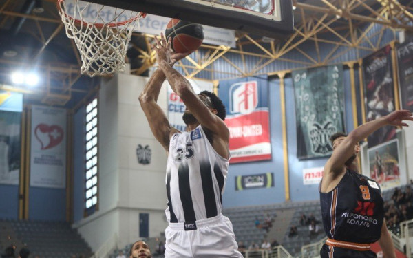 Μπάσκετ: Έτσι πανηγύρισαν οι παίκτες του ΠΑΟΚ τη νίκη επί του Προμηθέα (βίντεο)