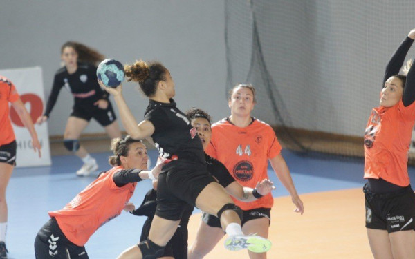 Χάντμπολ: Αγκαλιά με τον τίτλο του πρωταθλητή οι γυναίκες του ΠΑΟΚ (βίντεο)