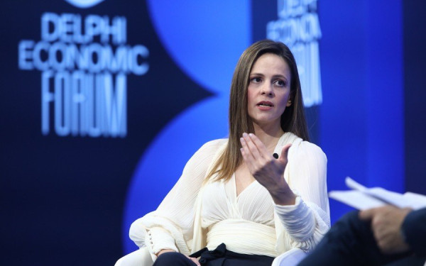 Έ. Αχτσιόγλου: Πλαφόν στις τιμές ενέργειας, μείωση έμμεσων φόρων, αύξηση των μισθών, προστασία πρώτης κατοικίας