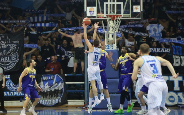 Μπάσκετ: Ο Ηρακλής κέρδισε το ντέρμπι με το Ψυχικό και ελπίζει για πρωτιά - Τρεις ομάδες ισοβαθμούν στην κορυφή (βίντεο)