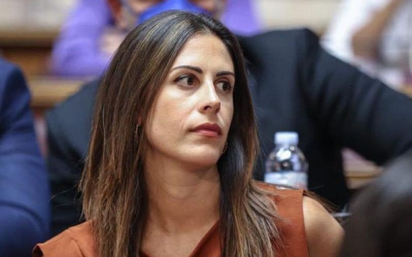 Η γυναίκα που καταγγέλλει τον Α. Γεωργούλη για βιασμό μιλάει για πρώτη φορά 