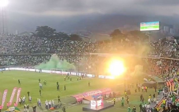 Κολομβία: Δεκάδες τραυματίες σε εκτεταμένα επεισόδια πριν από ποδοσφαιρικό ντέρμπι στο Μεδεγίν (βίντεο)