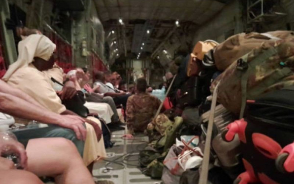 Σουδάν: Οι γειτονικές χώρες ζητούν βοήθεια για τη φιλοξενία 700.000 και πλέον προσφύγων