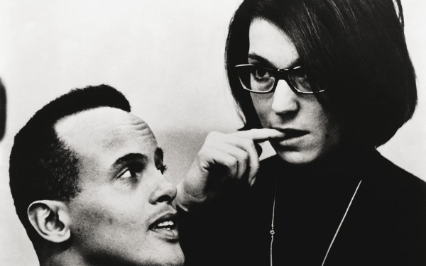 H Νάνα Μούσχουρη αποχαιρέτησε τον Χάρι Μπελαφόντε: «Σε ευχαριστώ για όλα, σε φιλώ» (βίντεο, φωτ.)