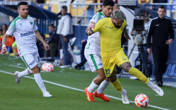 Πλέι άουτ Super League: Χαμός στο Αγρίνιο, στο... 104' ισοφαρίστηκε με πέναλτι ο Λεβαδειακός - Η βαθμολογία και το πρόγραμμα (βίντεο)