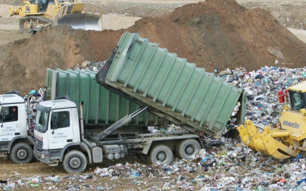 Το «χαράτσι» στα σκουπίδια φέρνει νέο πόλεμο - Οι δήμοι επιμένουν να μην το πληρώσουν