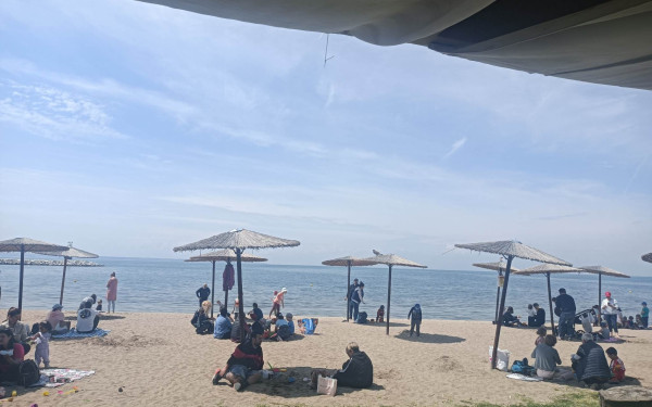 Καλαμαριά: Έπιασαν τον Μάη στην πλαζ Αρετσούς (φωτ.)