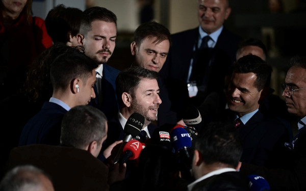 Ντιμπέιτ 2023: Το «να πάνε φυλακή» του Ανδρουλάκη και η στιχομυθία Μητσοτάκη - Τσίπρα στο διάλειμμα