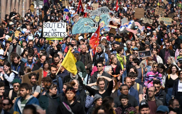 Γαλλία: Νέος κύκλος απεργιακών κινητοποιήσεων των συνδικάτων για το συνταξιοδοτικό