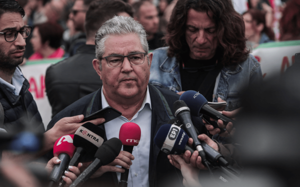 Δ. Κουτσούμπας στη συγκέντρωση για την Εργατική Πρωτομαγιά: Δυνατό ΚΚΕ, για να είναι δυνατό το εργατικό - λαϊκό κίνημα