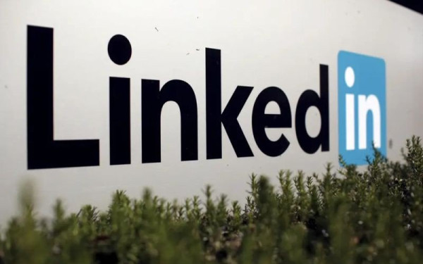 Πλατφόρμα LinkedIn: Εκπαιδεύει μοντέλα AI με βάση δημόσια δεδομένα των χρηστών της στην ΕΕ