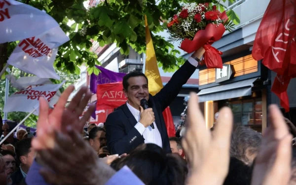 Τσίπρας: Απλώνω χέρι στις προοδευτικές δυνάμεις γιατί μέτωπο έχω μόνο με τη χειρότερη δεξιά κυβέρνηση της μεταπολίτευσης