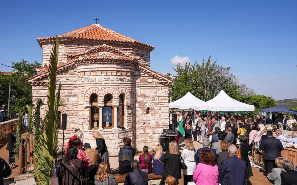 Θεσσαλονίκη: Έπειτα από δέκα αιώνες χτύπησαν οι καμπάνες στον Ιερό Ναό Μεταμορφώσεως του Σωτήρος στο Χορτιάτη (φωτ.)