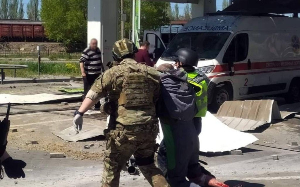 Ουκρανία: Ο κυβερνήτης της Χερσώνας λέει ότι ρωσικές δυνάμεις βομβαρδίζουν την πόλη 