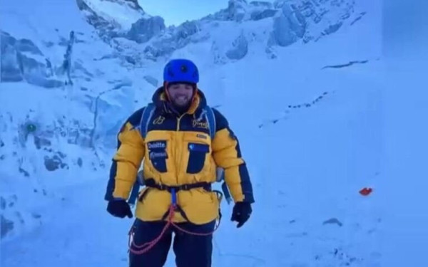 Μ. Γιαννάκου από Έβερεστ: Σε μια εβδομάδα ξεκινάμε την ανάβαση για την κορυφή (βίντεο)