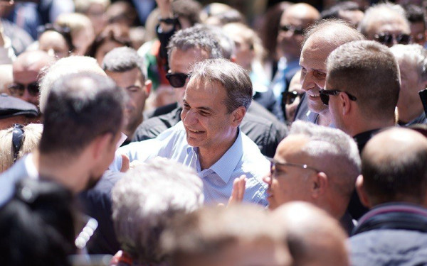 Κ. Μητσοτάκης  από Νάουσα: Να δω πώς θα πληρώνονται οι συντάξεις σας με την κυβέρνηση του ειδικού σκοπού