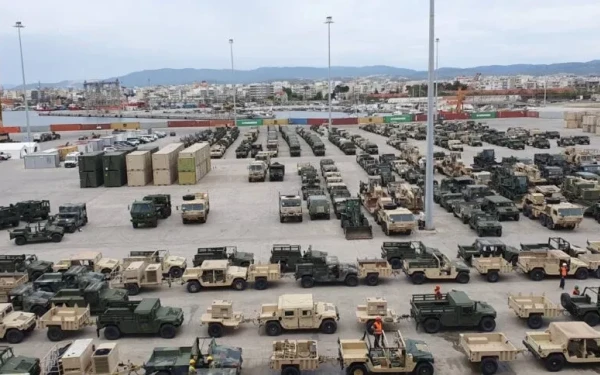 Μεγάλες μετακινήσεις στρατιωτικού υλικού από το λιμάνι της Αλεξανδρούπολης 