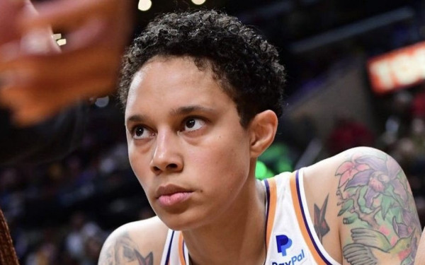 Από το κελί στο παρκέ: Η μεγάλη επιστροφή της Μπρίτνεϊ Γκράινερ (βίντεο, φωτ.)