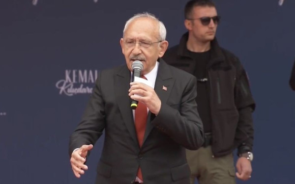 Τουρκία: Ο Κιλιτσντάρογλου καταγγέλλει ότι του μπλόκαραν τα sms