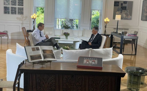 Η τελευταία συνέντευξη Μητσοτάκη πριν τις εκλογές: «Οι πολίτες ψηφίζουν για το μέλλον, όχι το παρελθόν» (βίντεο) 